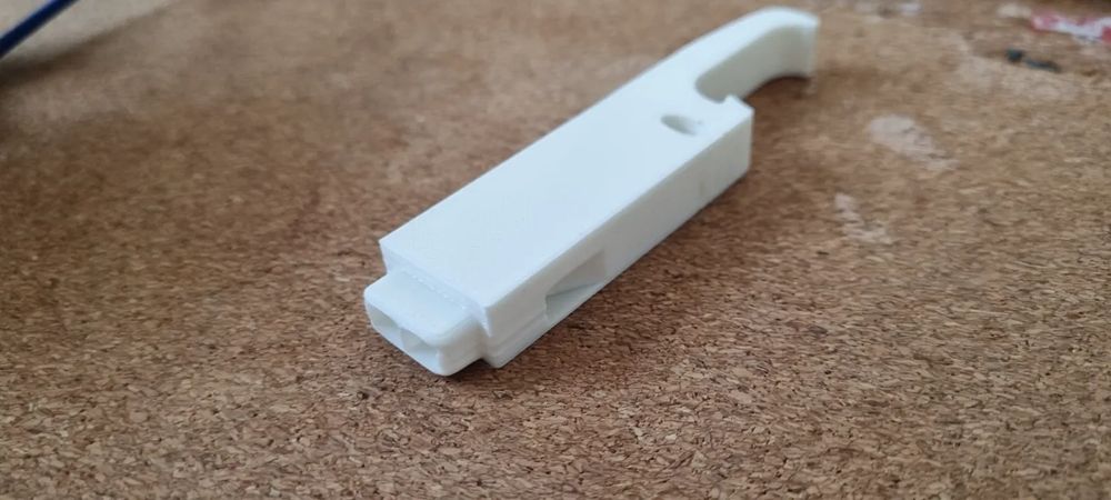 Apito de Emergência com Abridor - 114db e Mosquetão