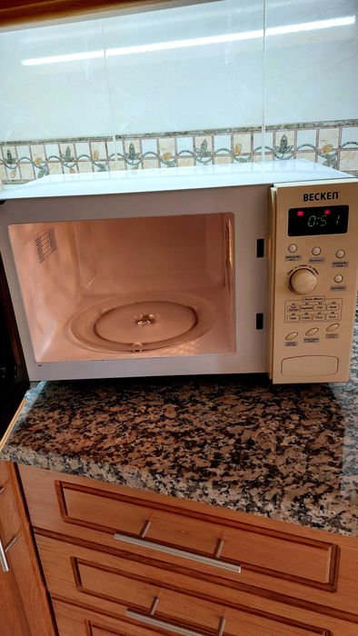 Microondas com avaria