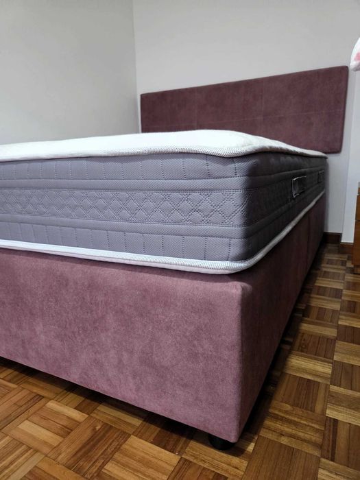 Sommier Estofado Rosa com Cabeceira e Colchão Molas 140 x 190