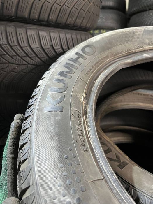 Комплект зимової гуми 205/60/16 Kumho