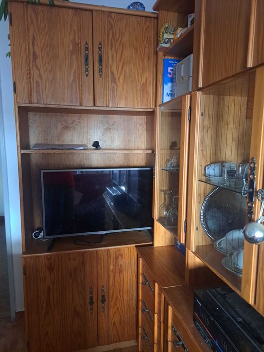 3 Armários para sala de jantar com vitrine