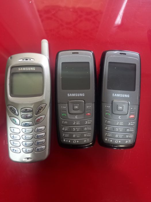 Телефоны самсунг.