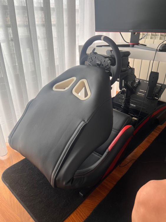 COCKPIT COMPLETO - Moza R3 + Cadeira FX1 + iRacing 1 ano