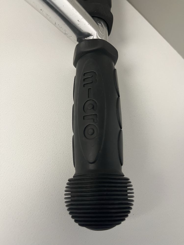 Trójkołowa hulajnoga mini micro czerwona (8)