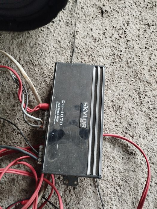 Продам Саб и усилитель