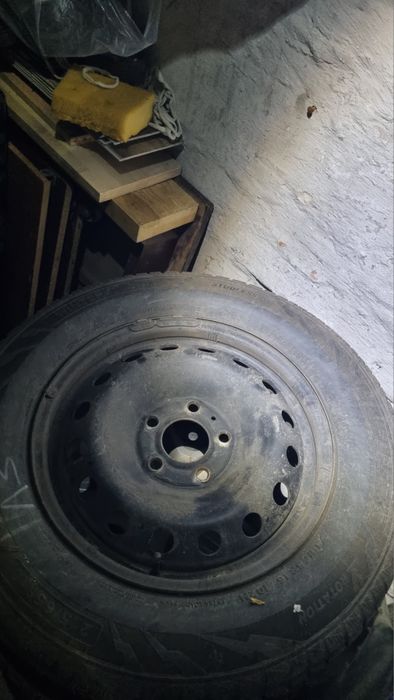 Резина с дисками на Reno