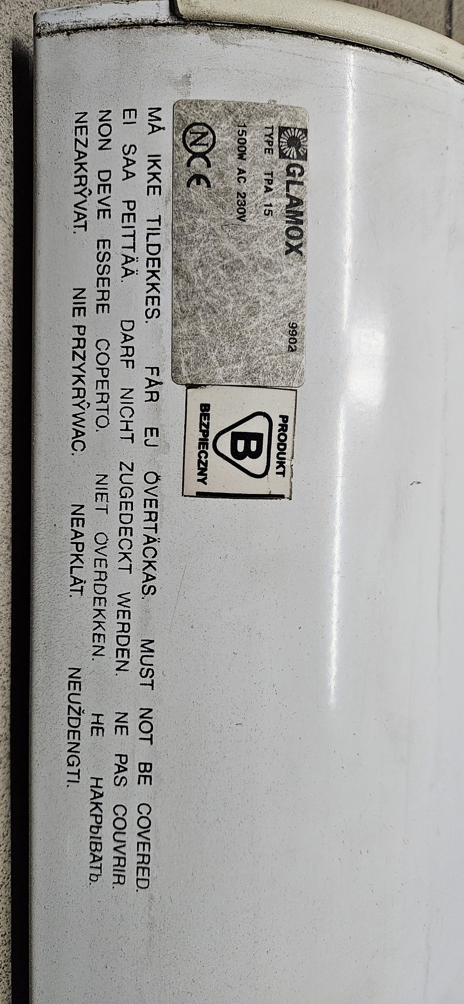 Grzejnik elektryczny naścienny używany 1500W