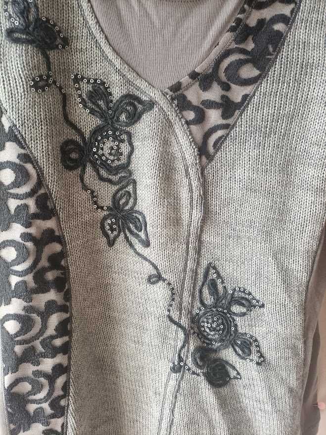 Camisola de malha com bordados