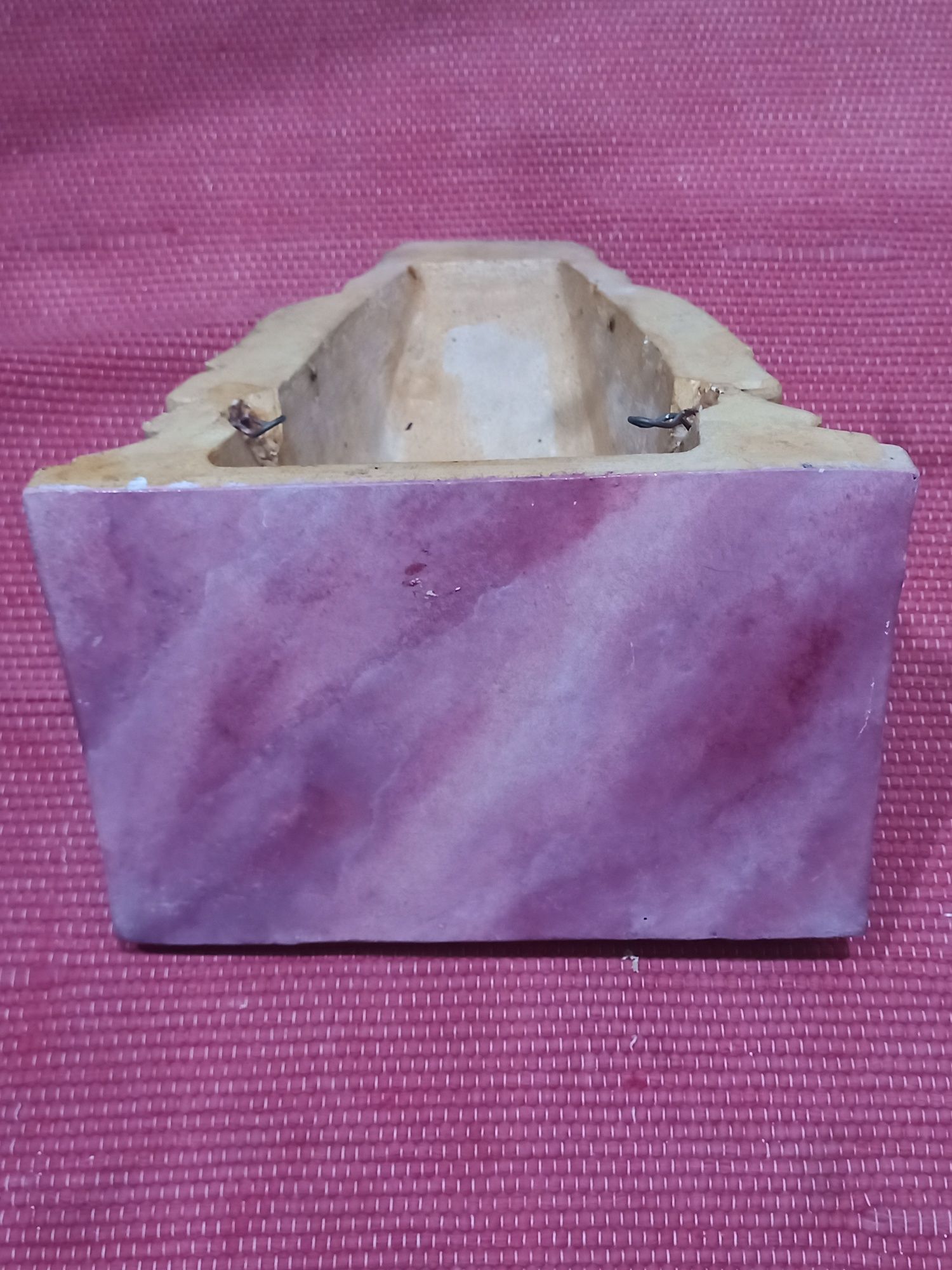Peanha ou missula centenária em gesso