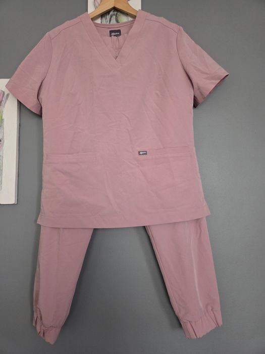 Scrubs komplet odzieży medycznej Medka