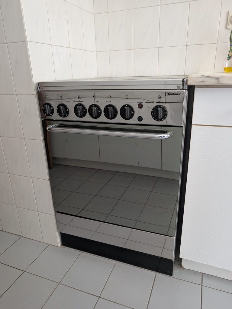 Fogão com forno integrado Bauknecht