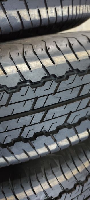 Pneus 195/80/15 Dunlop novos