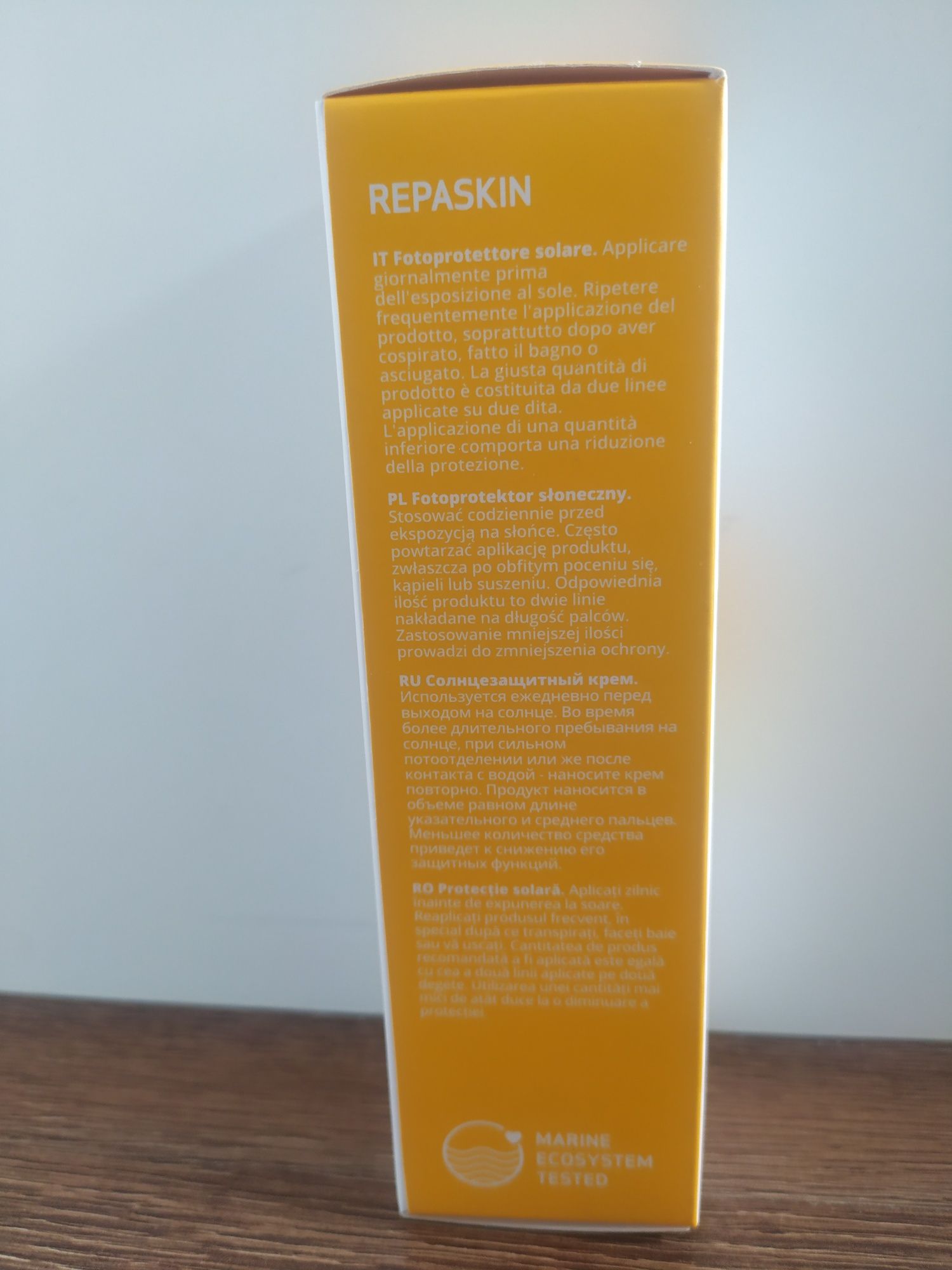 Sesderma Repaskin Invisible, Fluid przeciwsłoneczny do twarzy SPF50+