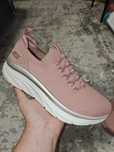 продам кросівки skechers relaxed fit