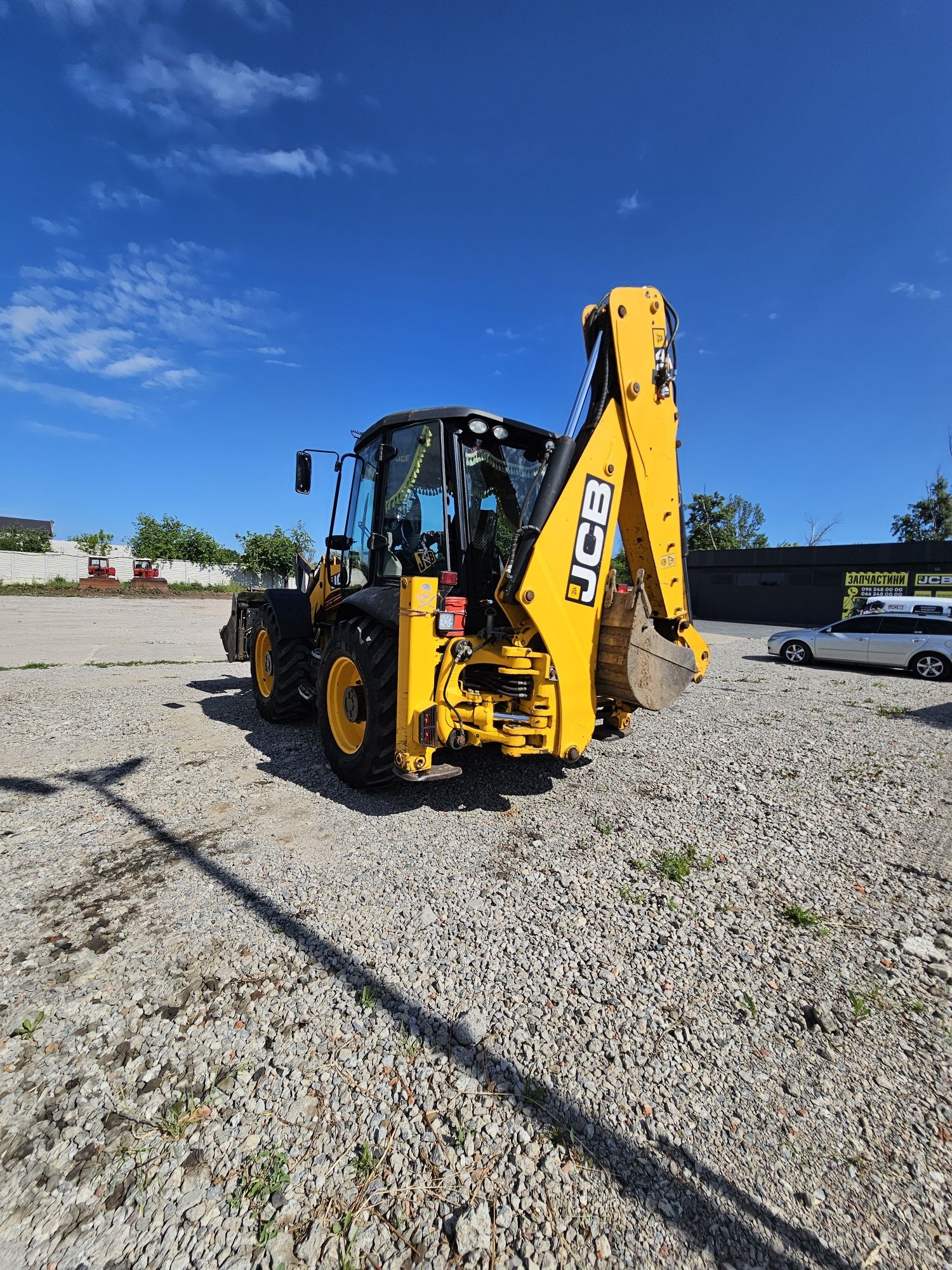 Продам  Екскаватор навантажувач JCB 4CX