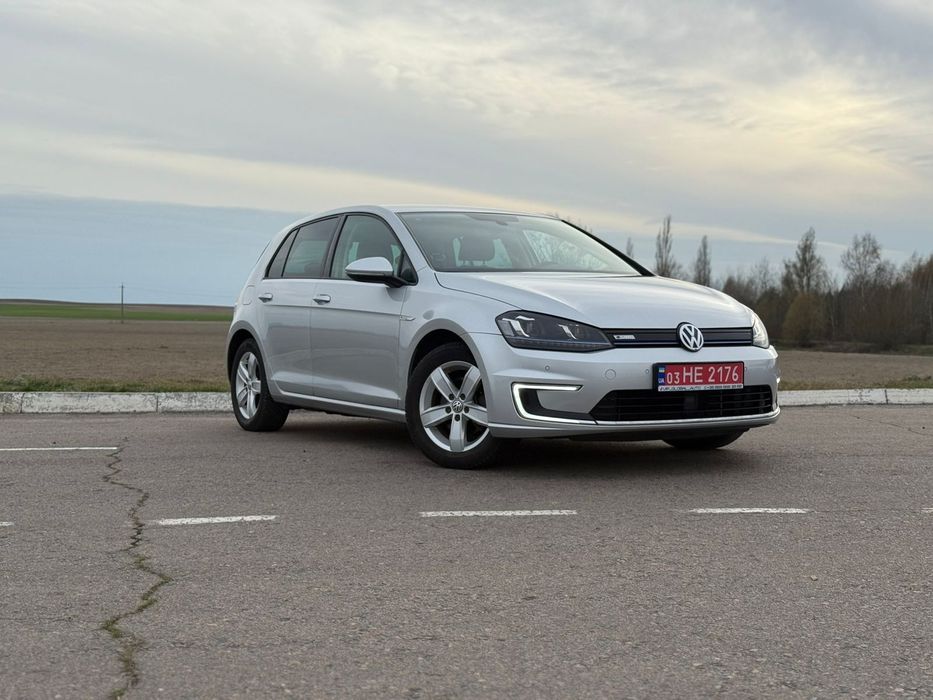 Volkswagen e-Golf 2015