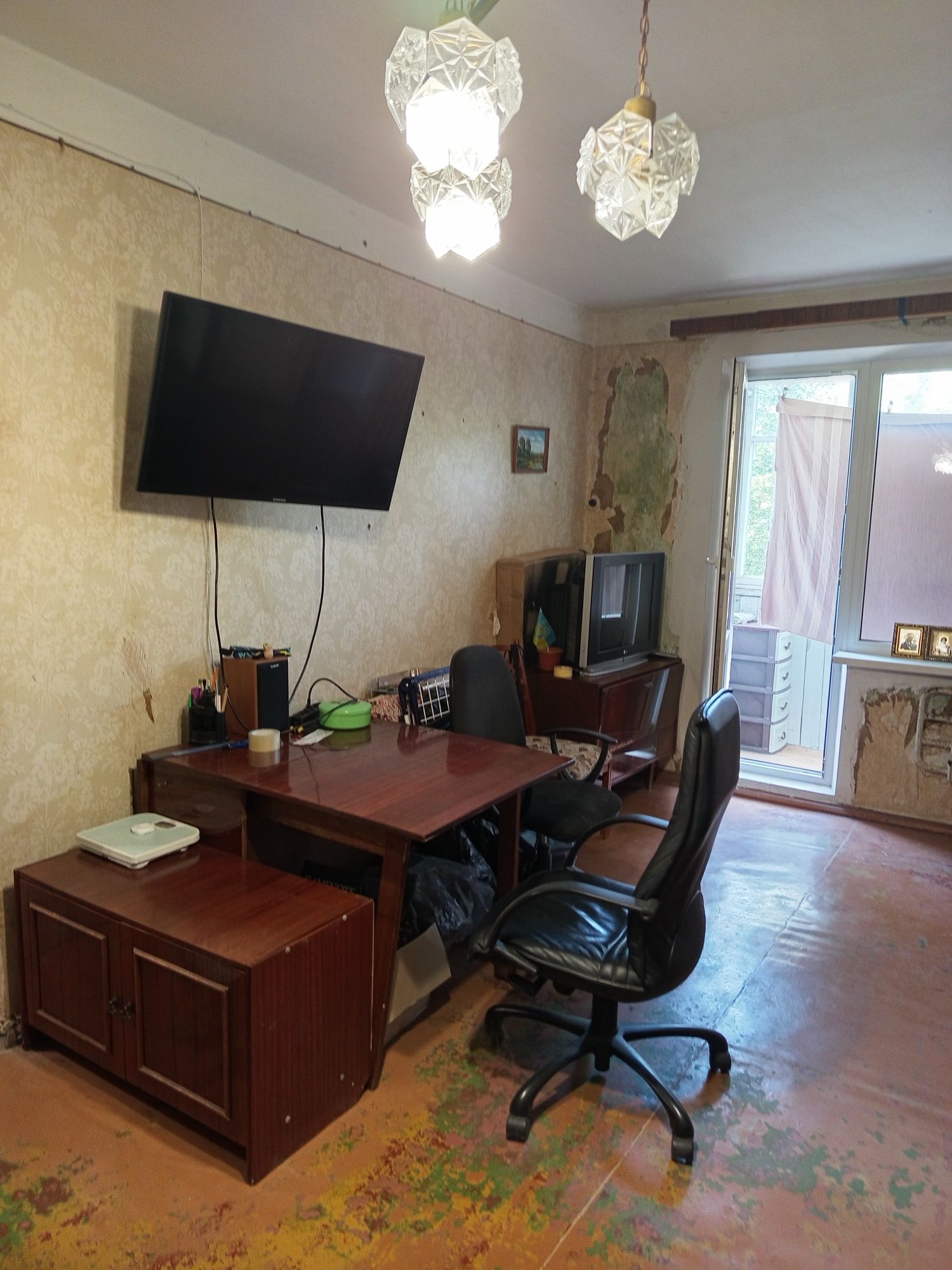 Сдам 2ух комн.квартиру,рядом с метро.