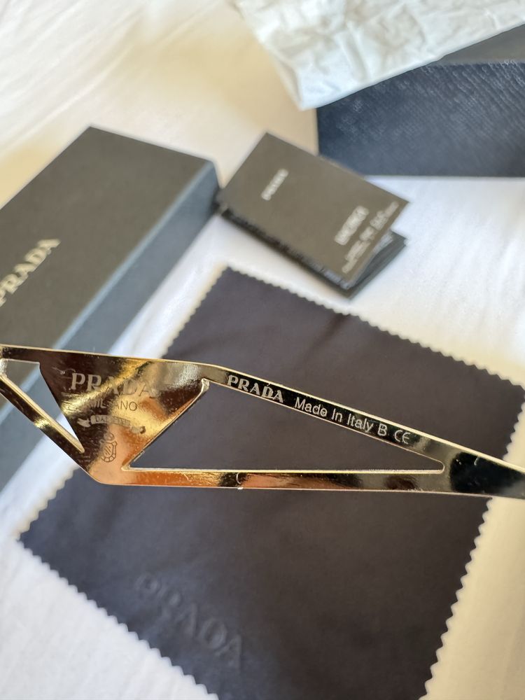 Óculos Prada SPR57Y