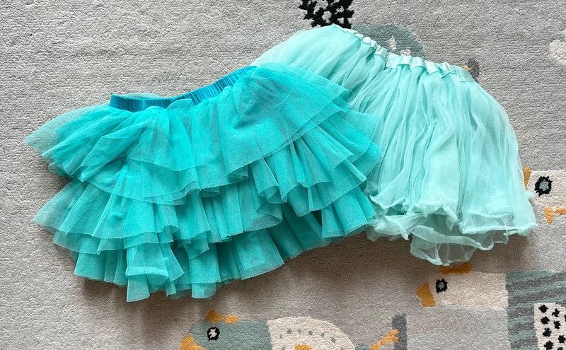 Zestaw spódniczek r. 104