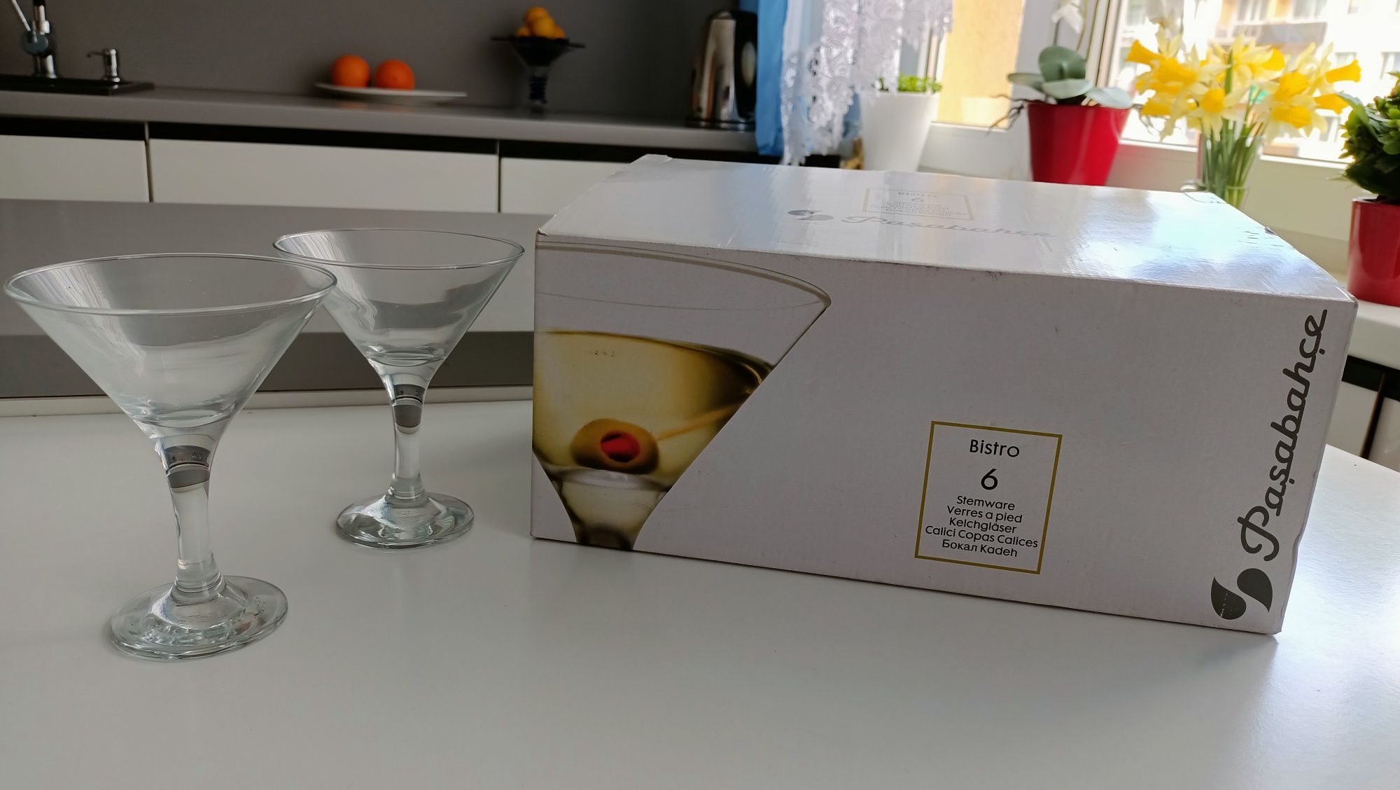 Kieliszki do wina lub lodów