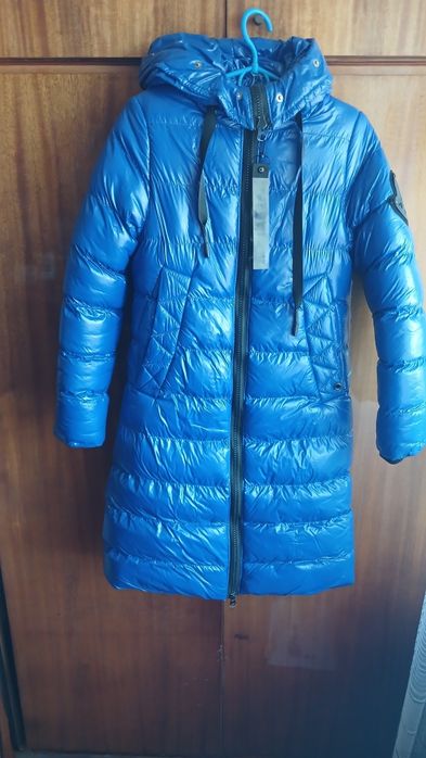 Дитячий пуховик на 9-11 років