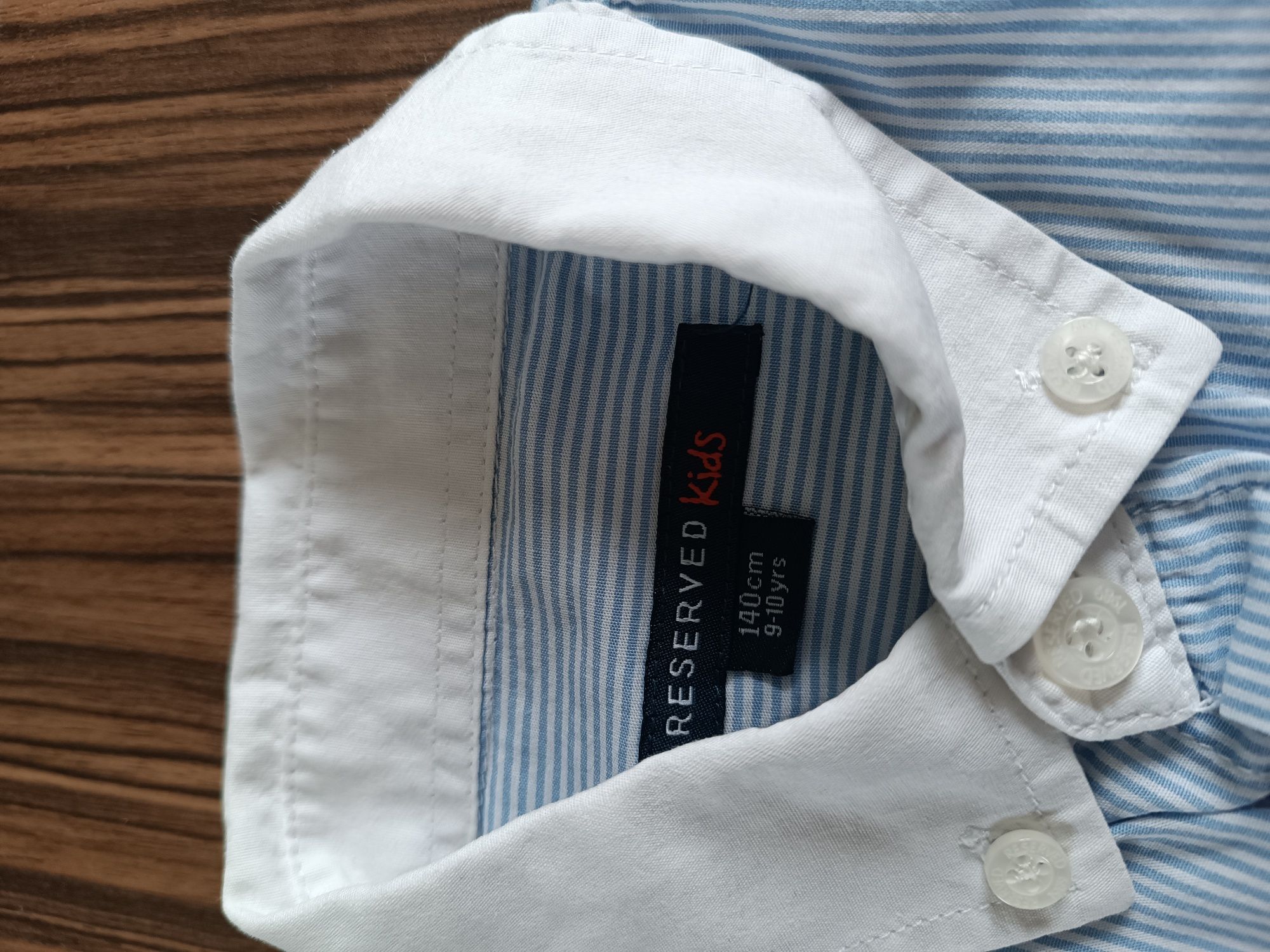Elegancka koszula z kołnierzykiem Reserved 140