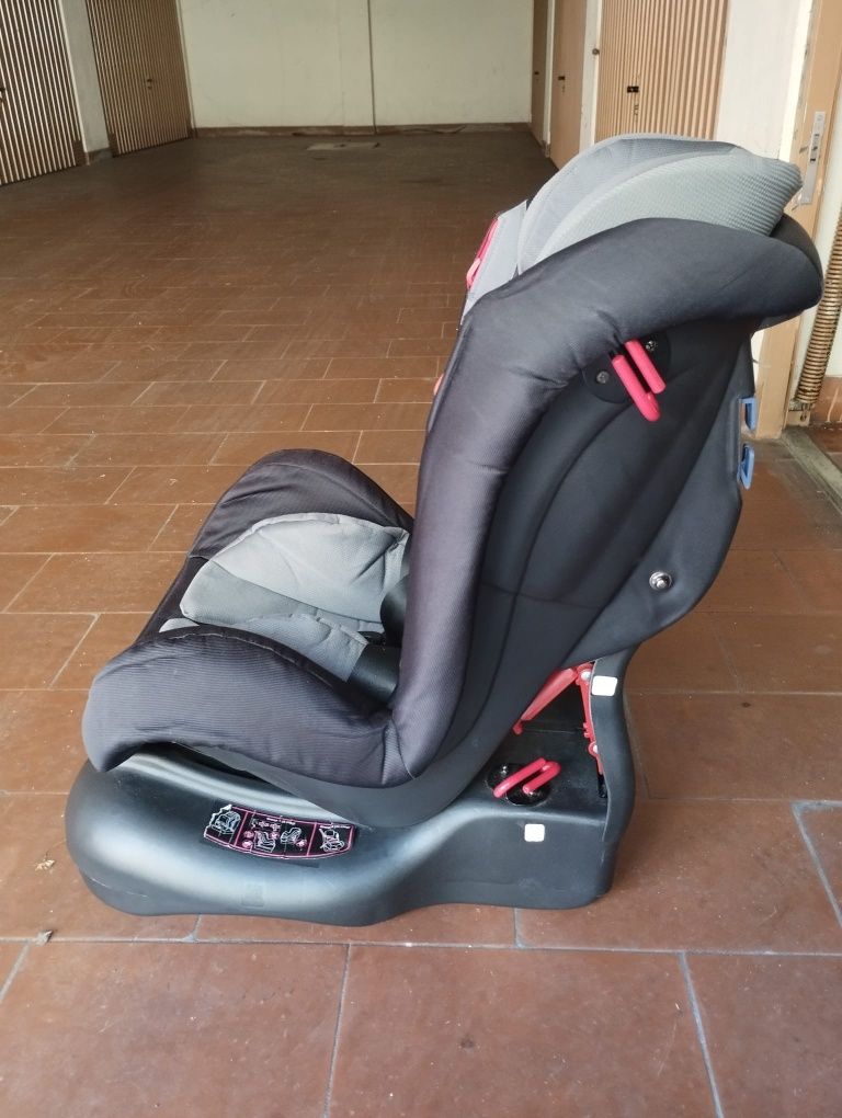 Cadeira auto Pierre Cardin