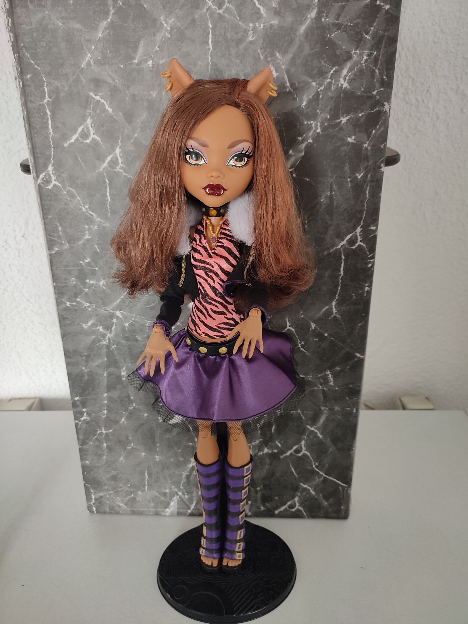 Frightfully tall Monster High Clawdeen Wolf  XXL