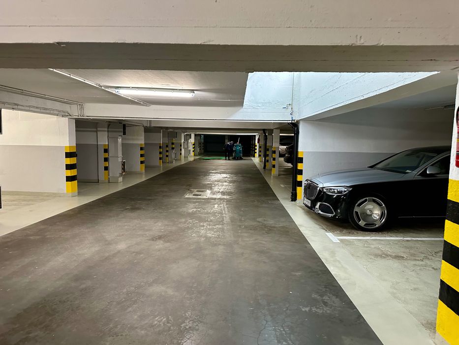 Mycie posadzki, sprzątanie garaży, magazynów, hal, klatek