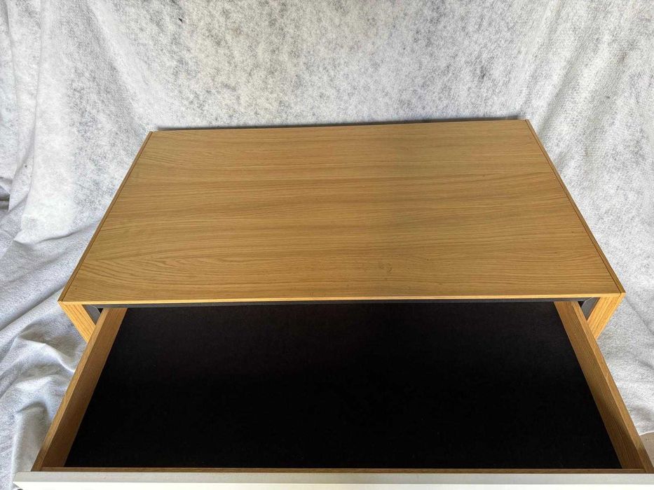 Móvel de apoio para sala de estar