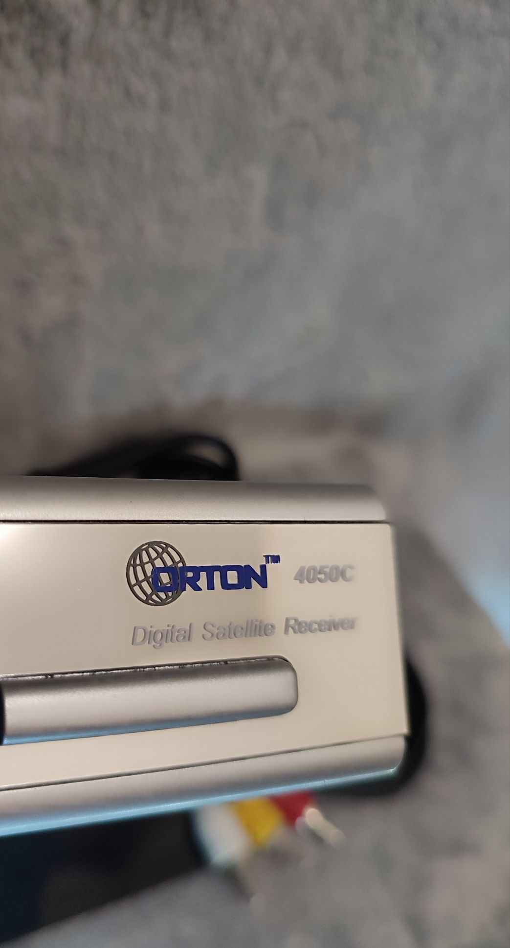TV тюнер для спутниковой тарелки Orton 4050c