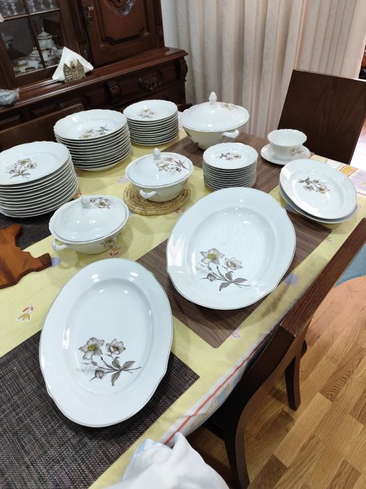 Vendo serviço de Jantar