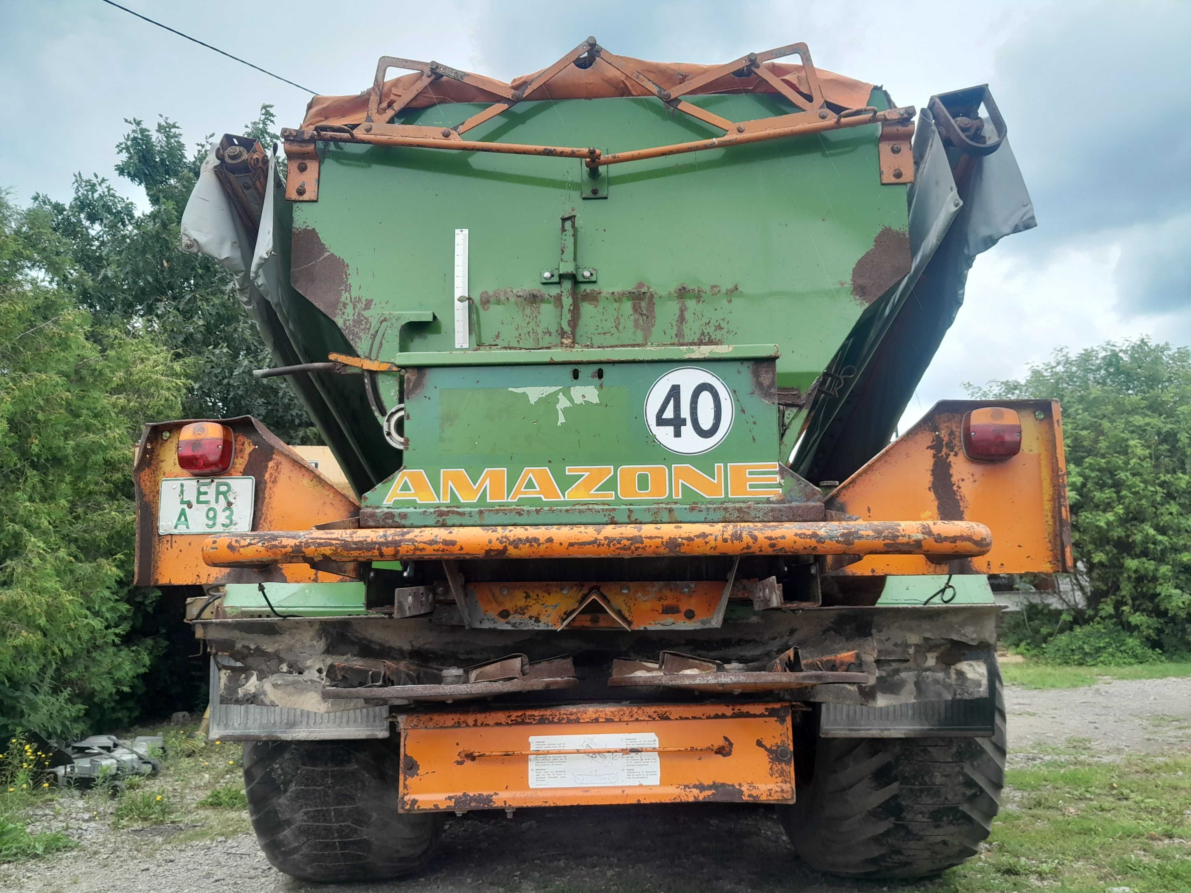 Rozsiewacz wapna Amazone ZG-B 16001T