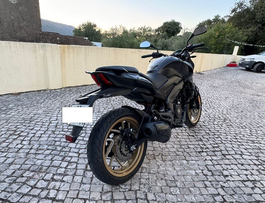 BAJAJ Dominar 400