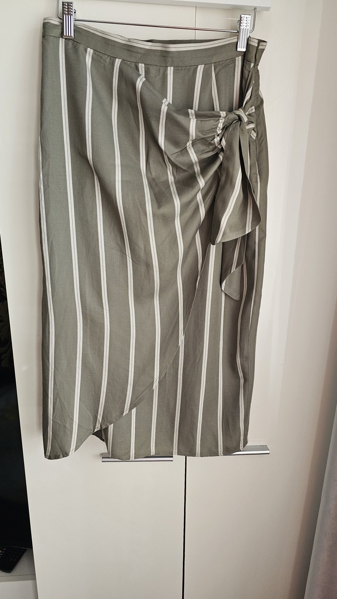 Wyprzedaz Spódnica H&M r. 38/40