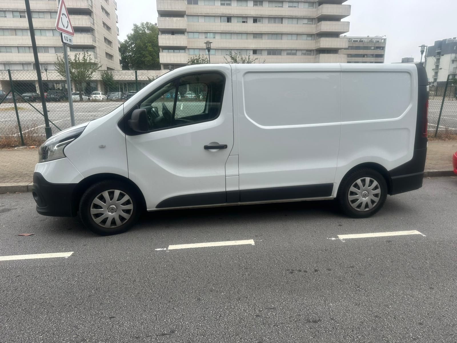 Vendo carrinha traffic com matricula francesa em bom estado