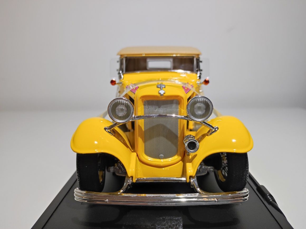 Ford 1932 Roadster Street Rod 1:18 Road Signature