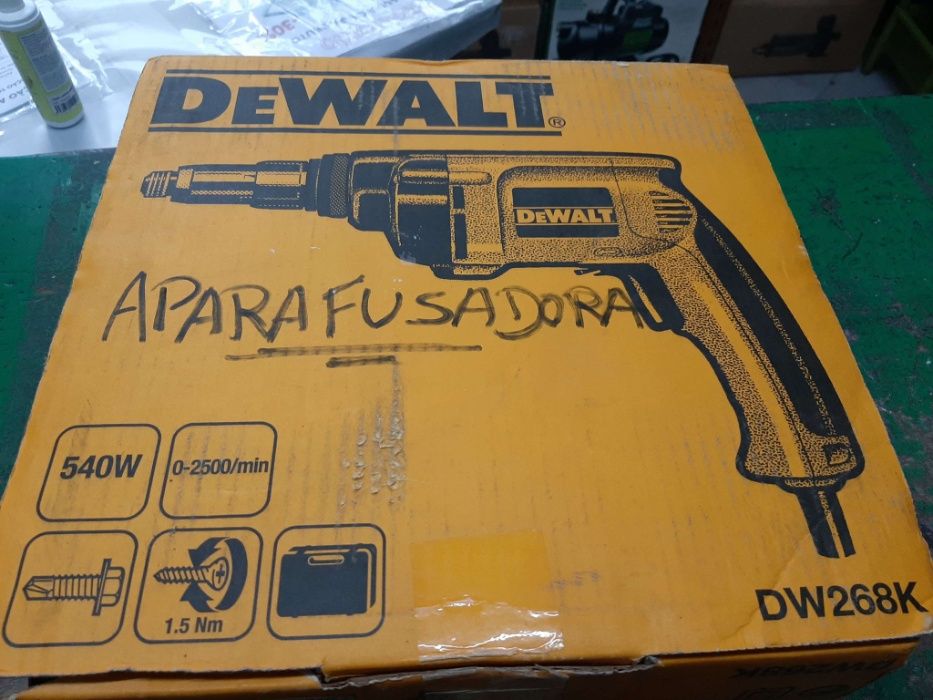 Berbequim 540w - 230v c/ controlo torque Dewalt