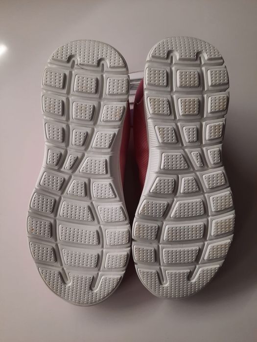 Sapatilhas Disney Junior Minnie Mouse, tamanho 35