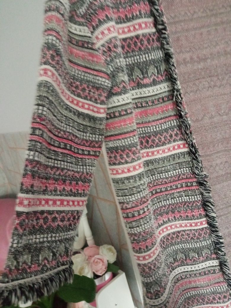 Narzutka, kardigan damski M/L Reserved, kolorowa, bawełna 70%, ciepła,