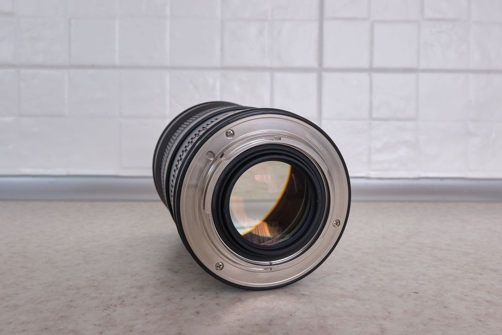 Продам об'єктив Samyang 35mm f/1.4 ED для байонету Sony A. Стан нового