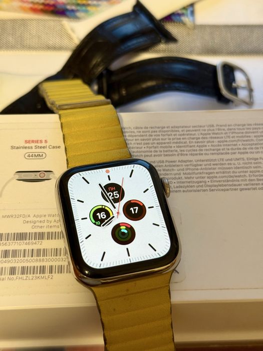 Apple Watch Series 5 LTE Stainless Steel (44mm)
