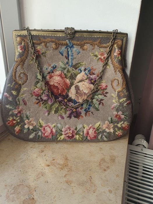 Do zaoferowania piękna torebka lata 40 PRL