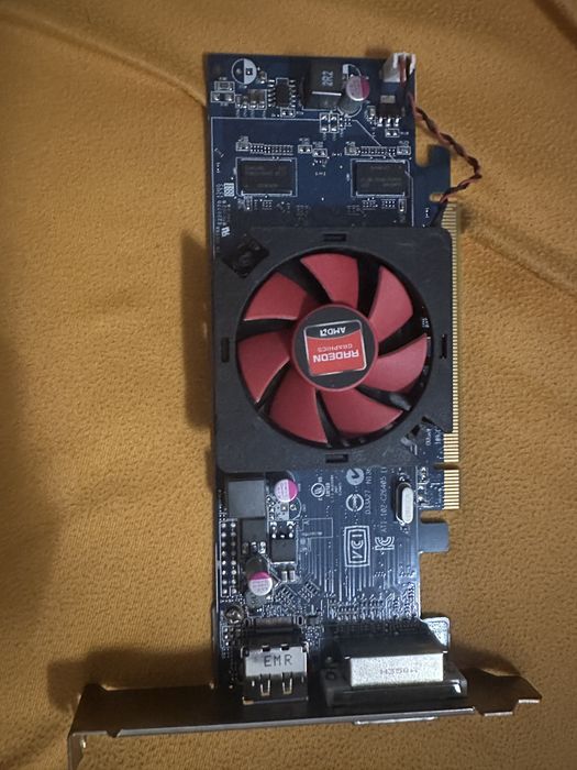 Продам видеокарту Amd Radeon Nd 7470