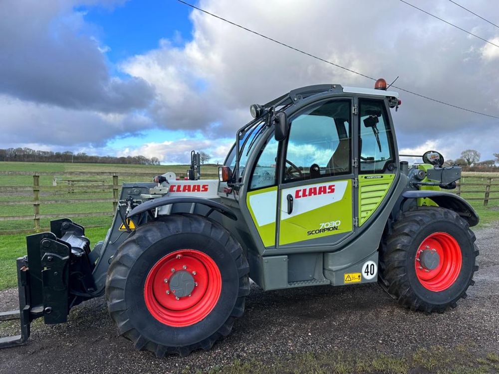 Ladowarka teleskopowa Claas scorpion 7030, 2013r manitou, jcb