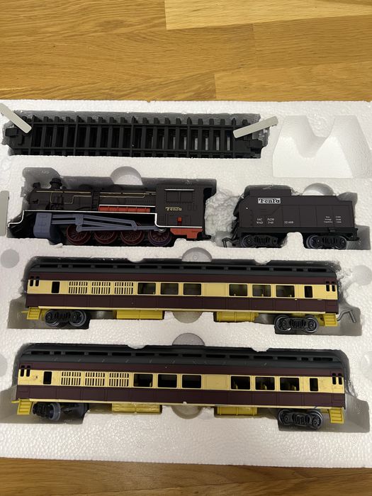 Зілізна дорога , потяг