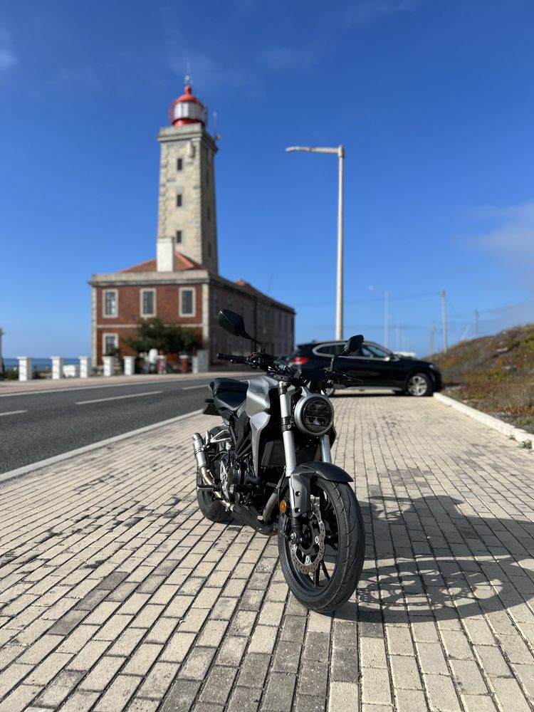Honda CB300R c/ extras