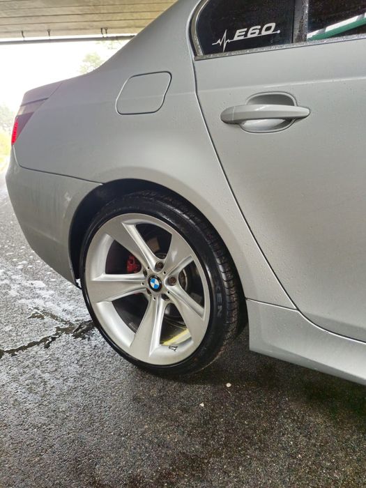 BMW E60 530D 218 HP 2004 R. Sprzedam lub zamienie na LT z paką