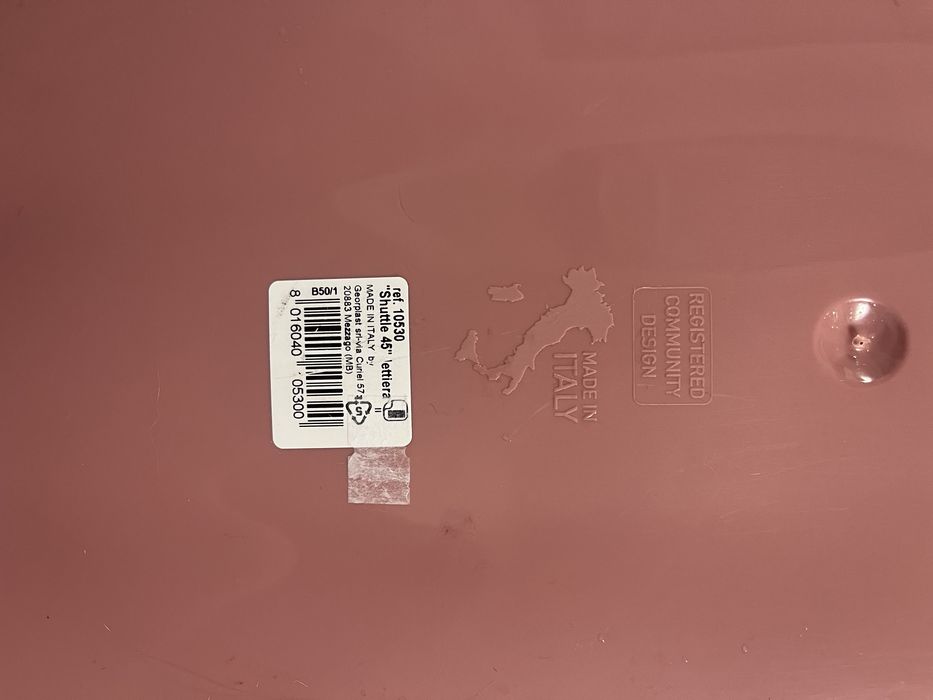 Туалет для котів , лоток для котів .