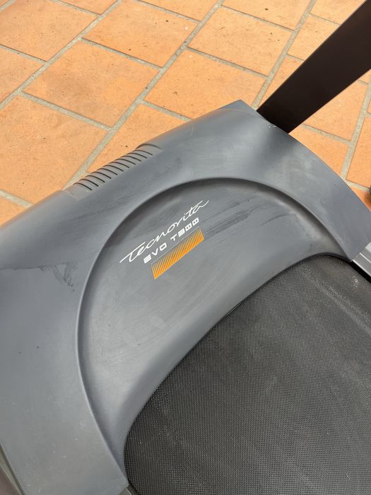 Passadeira de corrida Tecnovita EVO T900